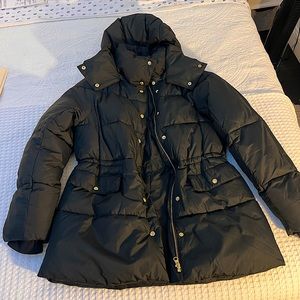 NEW Chateau Puffer Coat , Size Small, Black